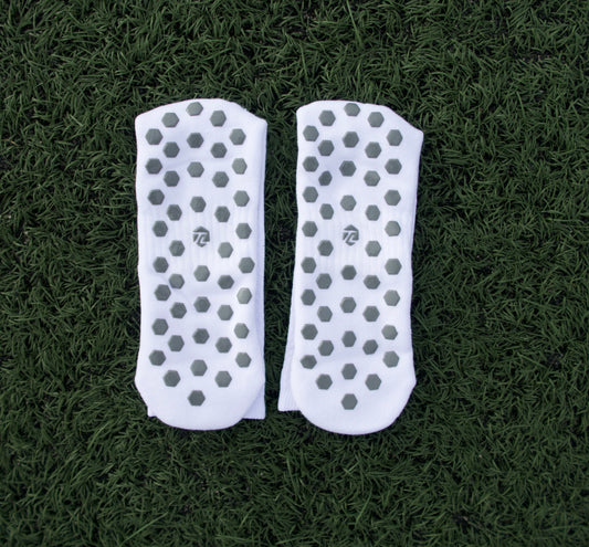 3 TRULION GRIP SOCKS